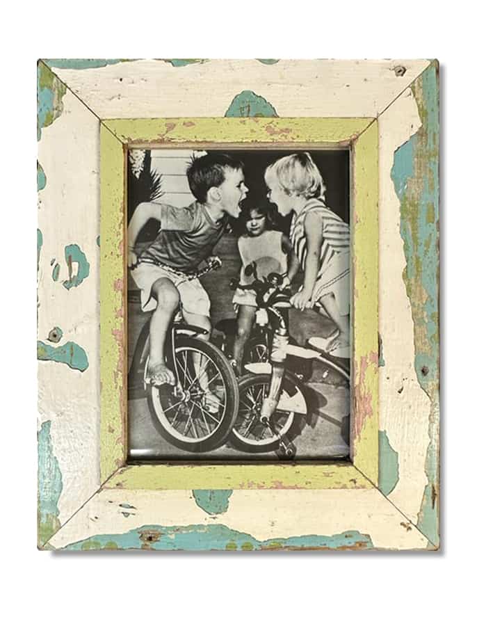 All of our Picture Frames are available on our sister website lunaframes.com